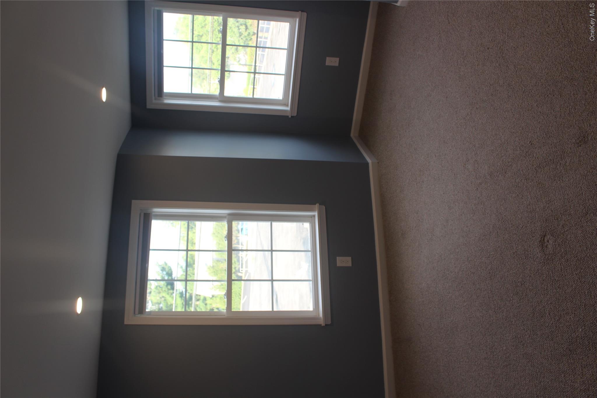 17 Bank Street – For Rent photo 17