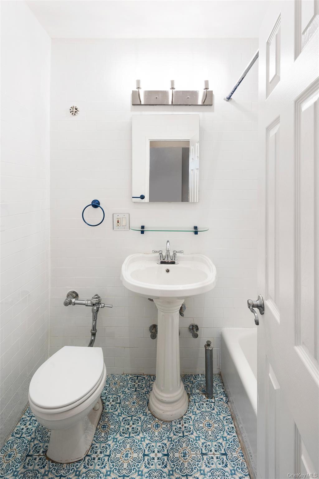495 E 7th Street, Unit 1J photo 6