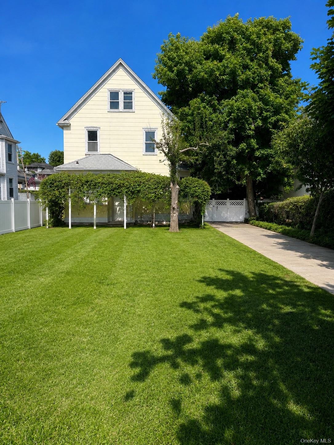 213 Washington Avenue – For Sale photo 2