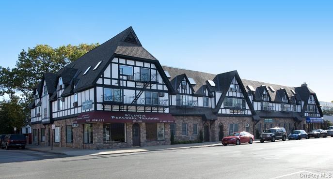 1417 Broadway Avenue, Unit 2R