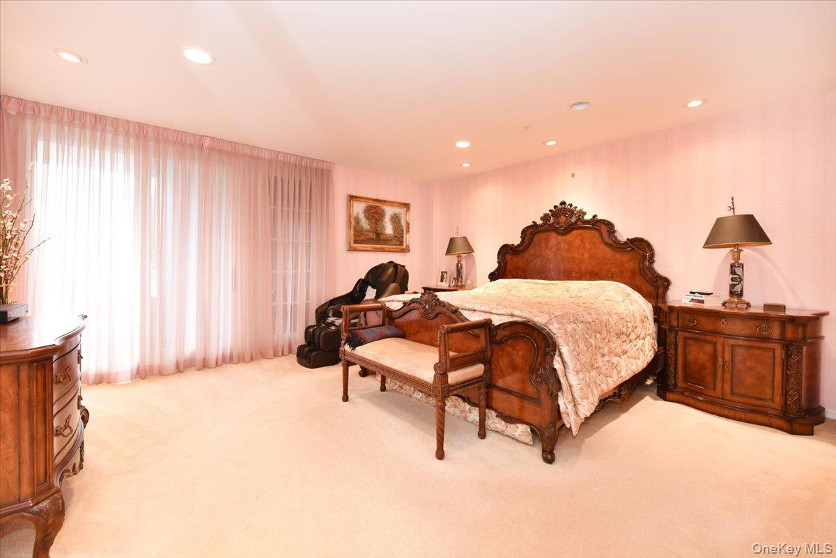 100 Harbor View Drive, Unit 630 photo 11