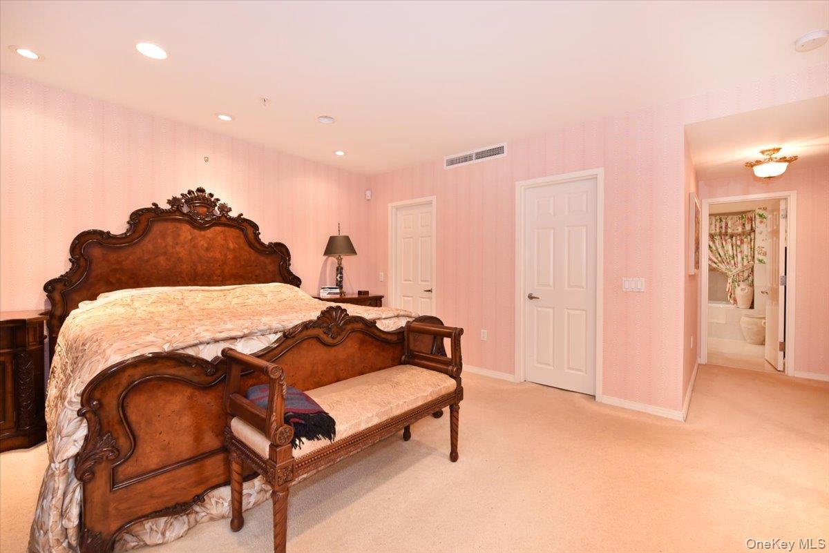 100 Harbor View Drive, Unit 630 photo 10