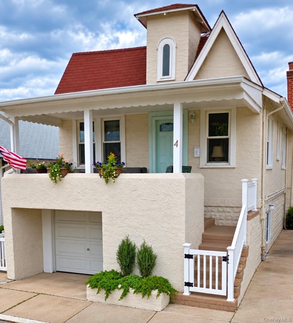 70 Oswego Avenue, Unit Walk in un photo 7