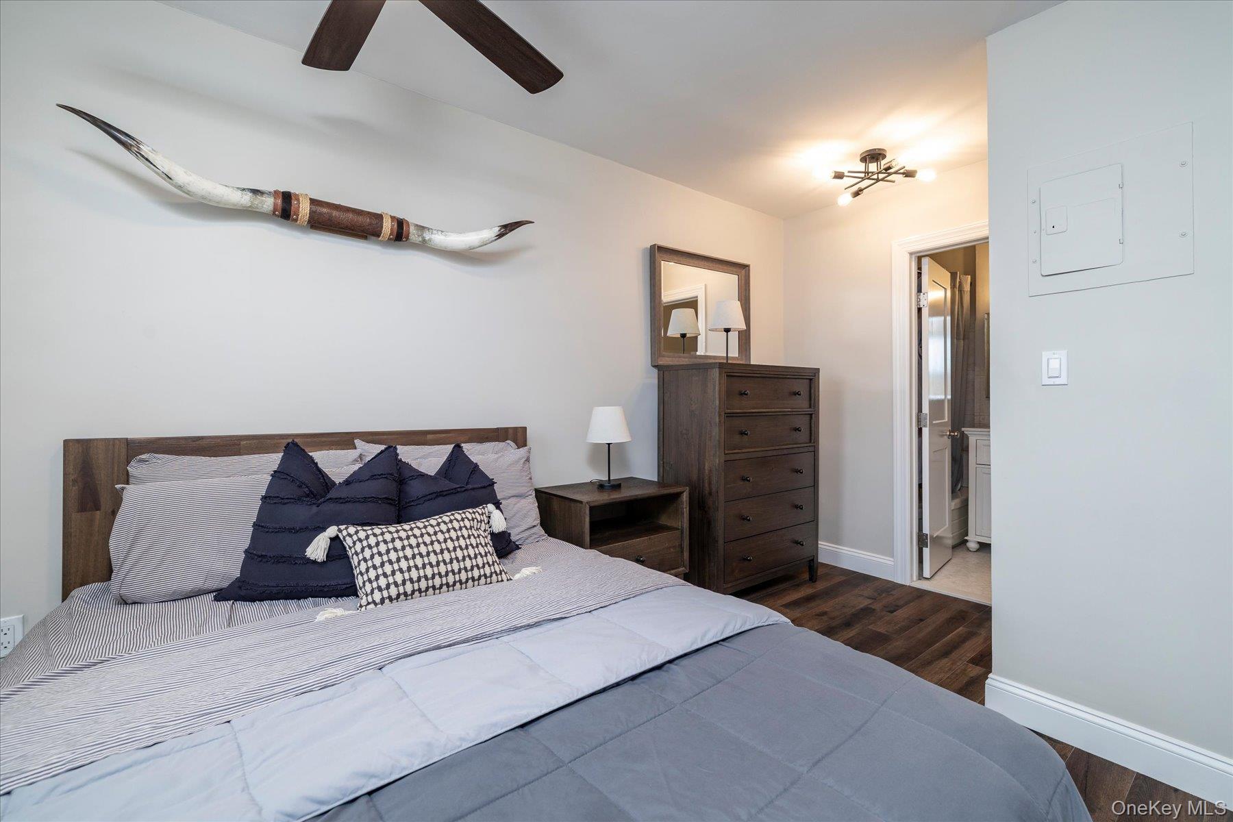 370 W Broadway, Unit 3M photo 8