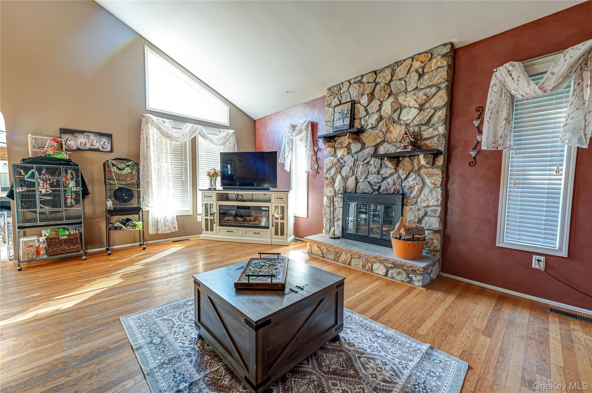8 Forest Avenue – For Sale photo 2