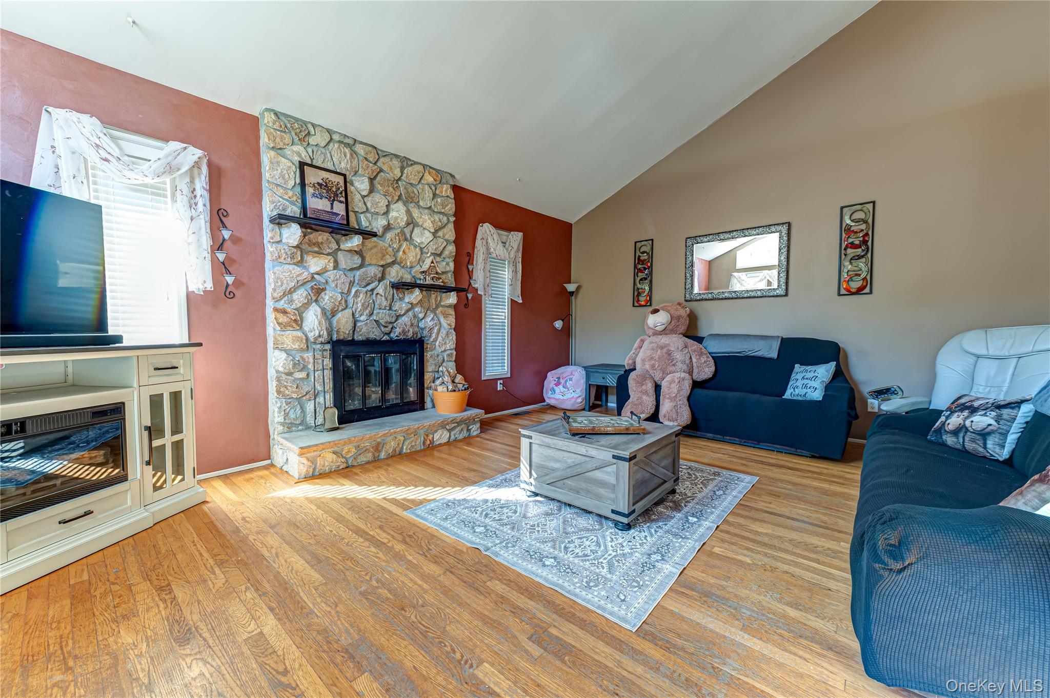 8 Forest Avenue – For Sale photo 3