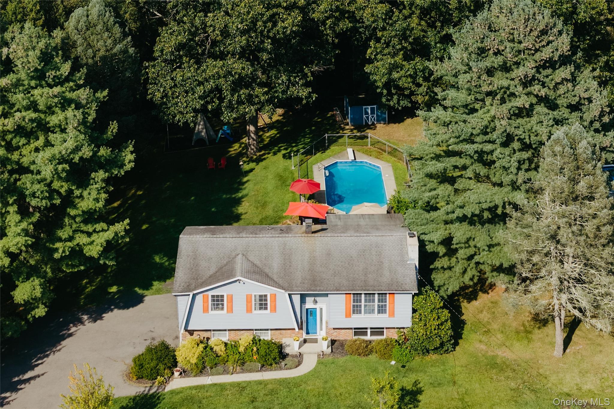 7 Tina Drive – For Sale photo 2