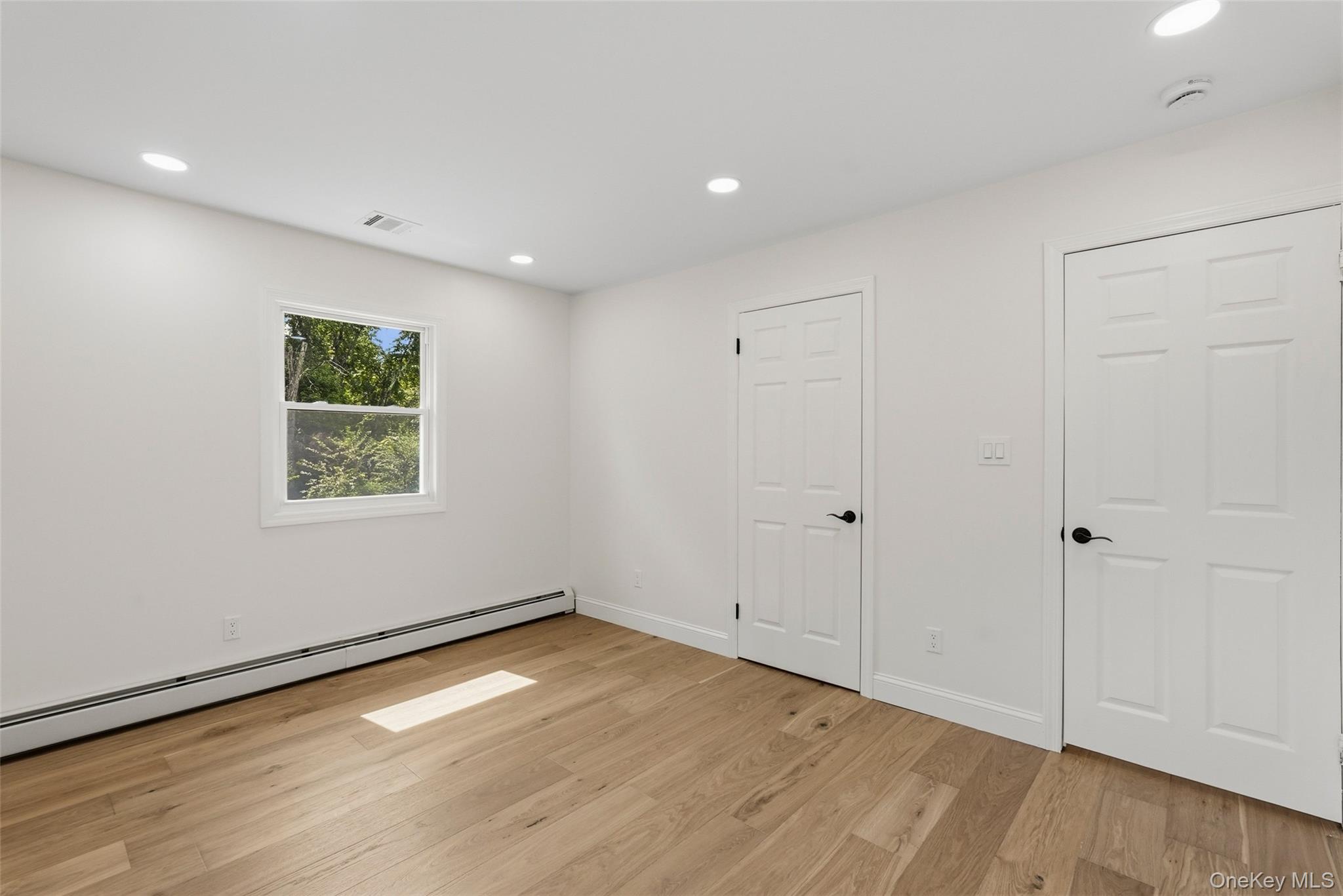 2 Deborah Lane – For Sale photo 33