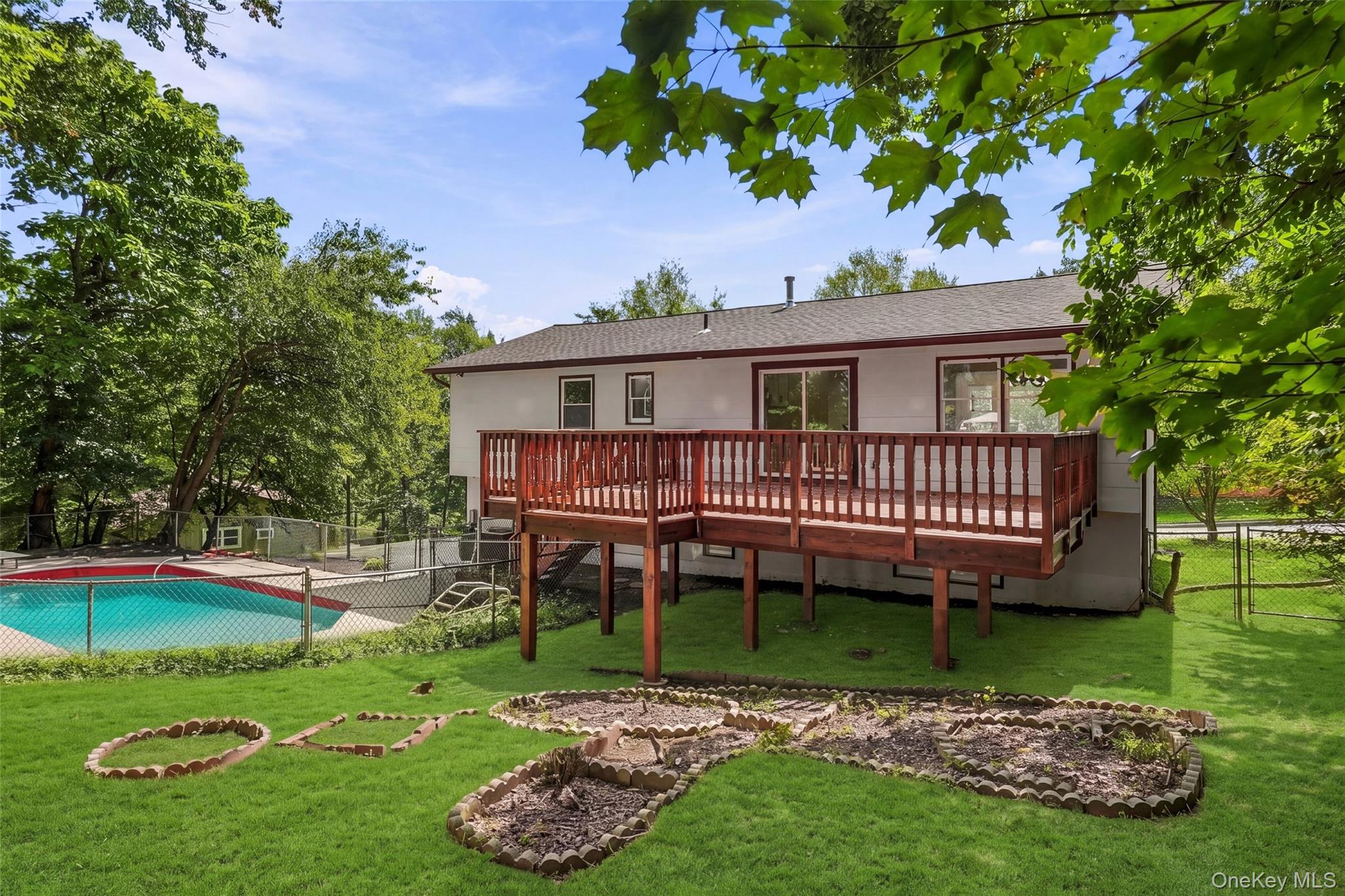 2 Deborah Lane – For Sale photo 34