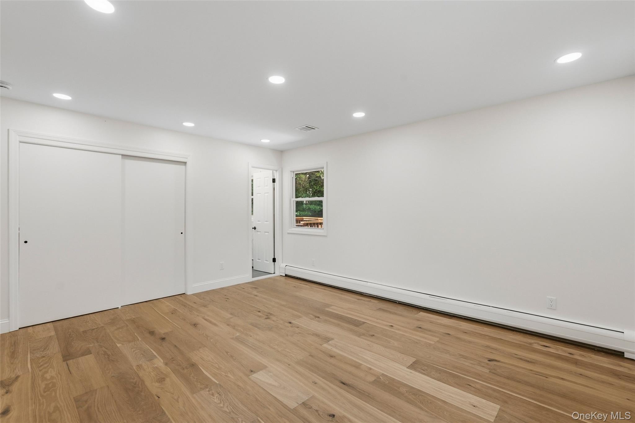 2 Deborah Lane – For Sale photo 32