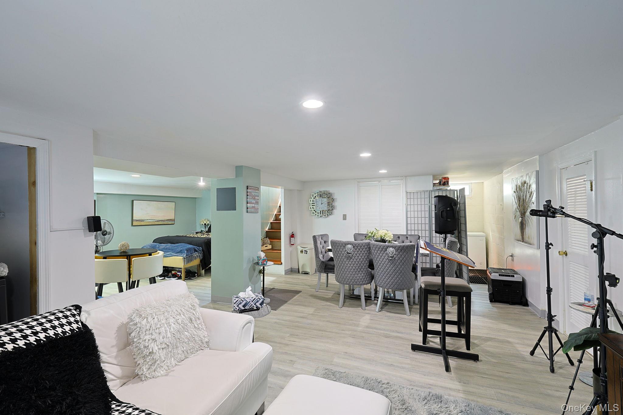42 Streit Avenue – For Sale photo 19