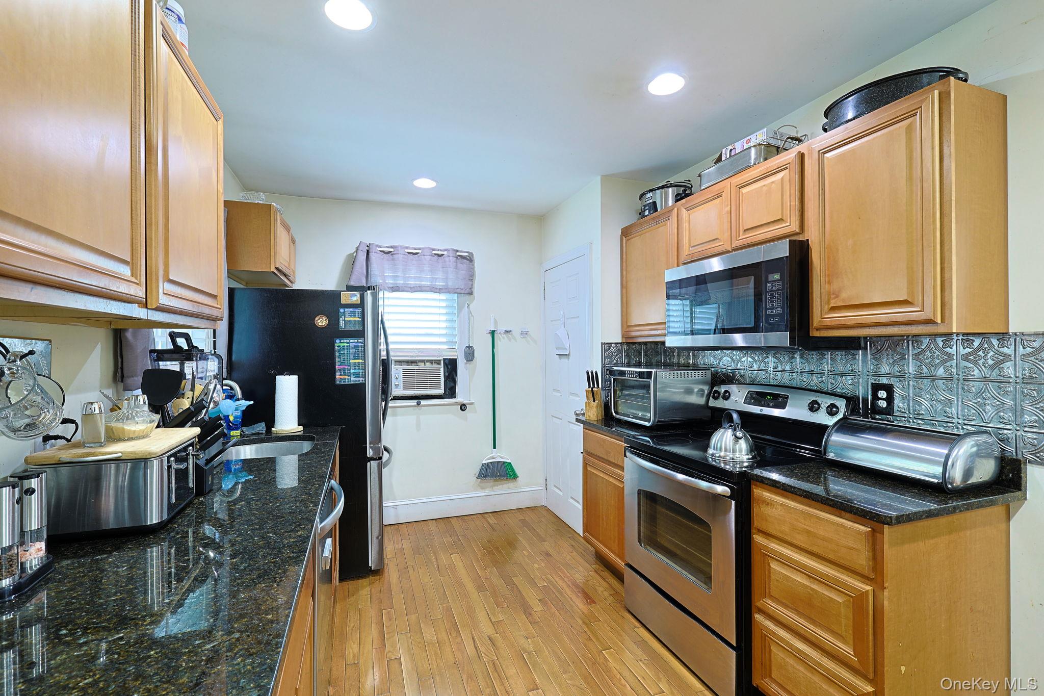 42 Streit Avenue – For Sale photo 6