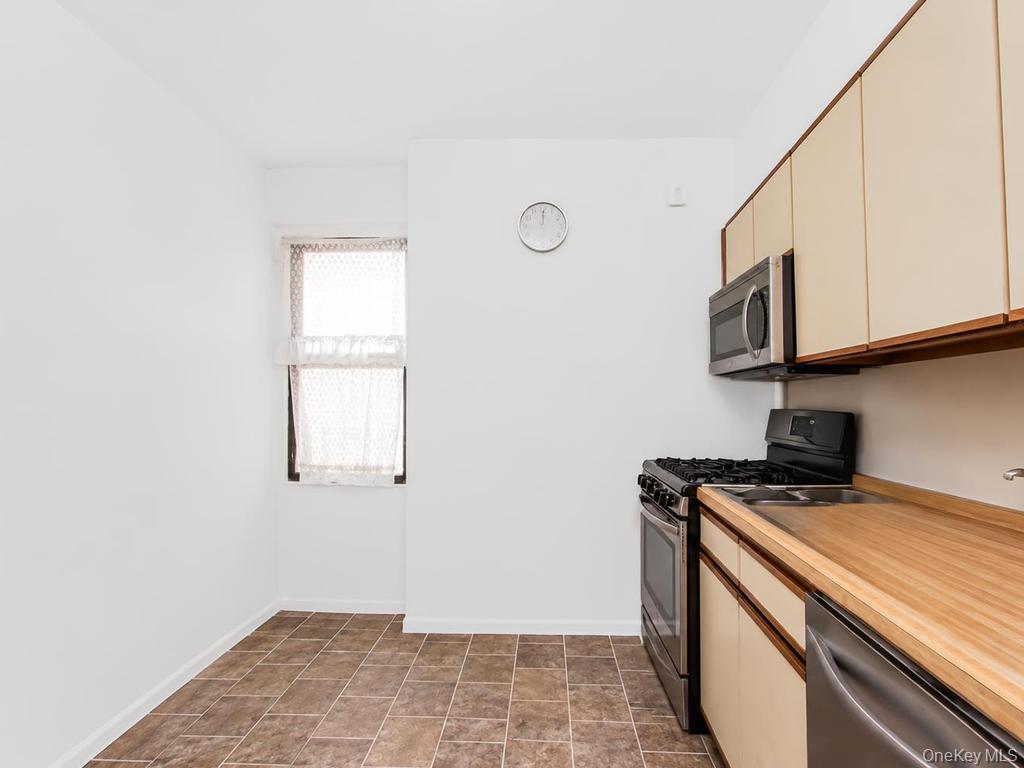 306 E Mosholu Parkway S, Unit 4F photo 8