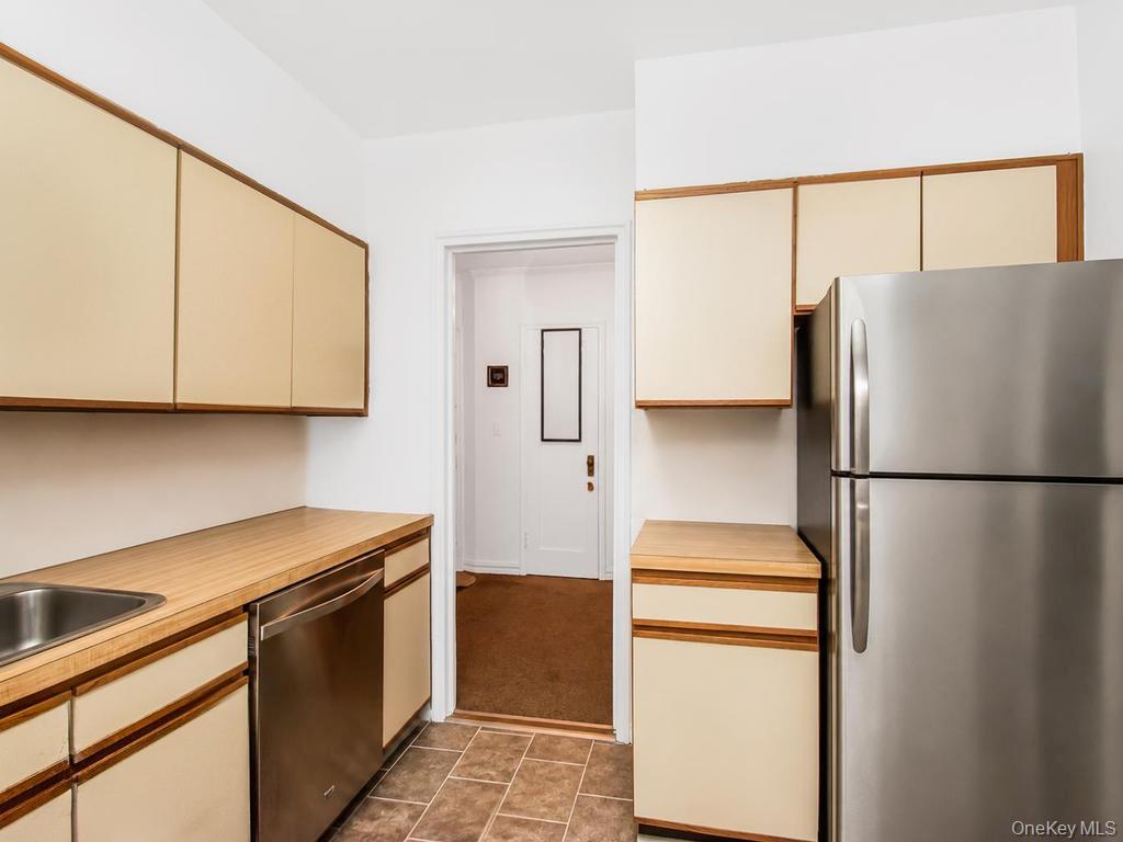 306 E Mosholu Parkway S, Unit 4F photo 9