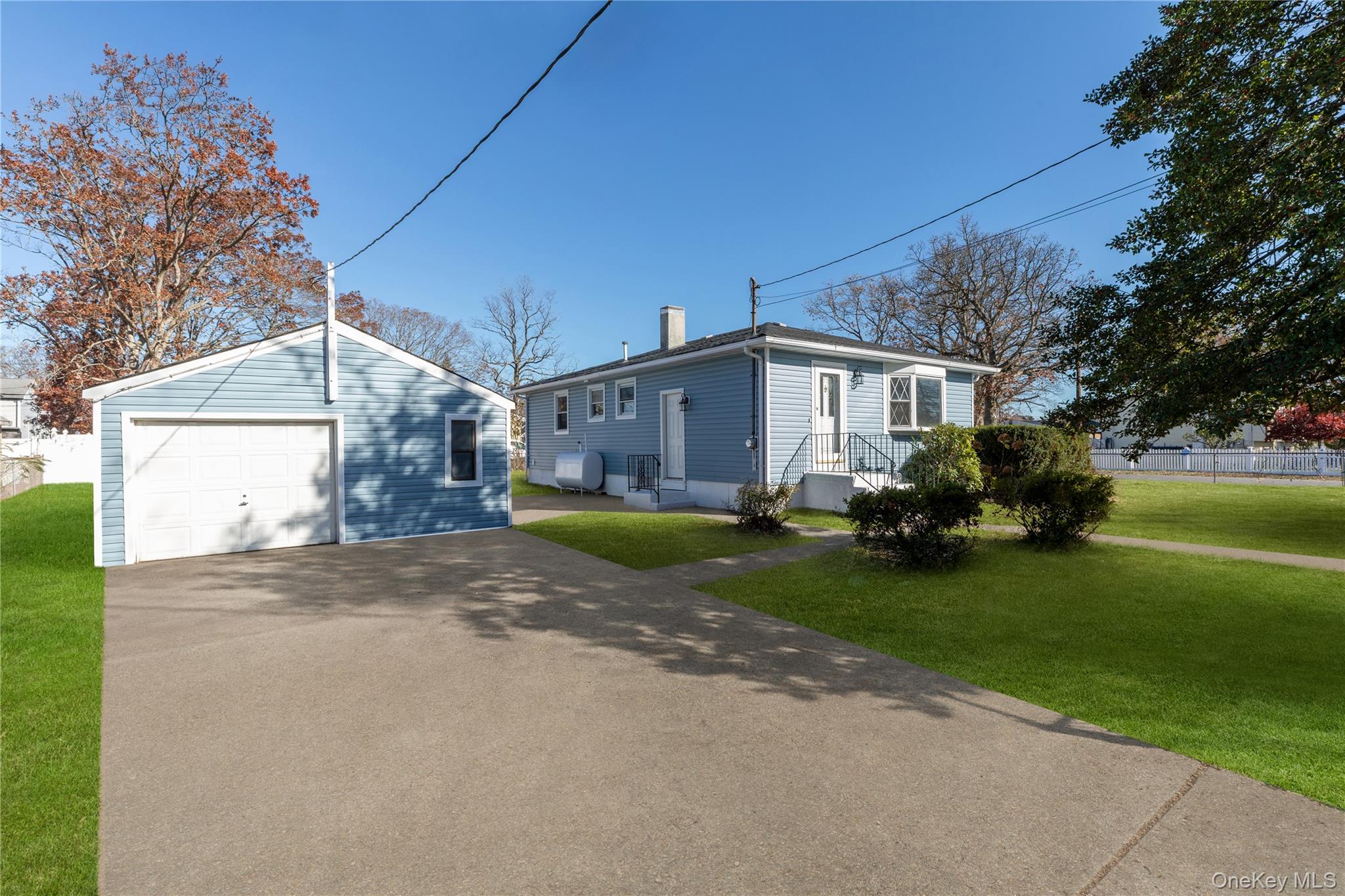 345 41 ST Street – For Sale