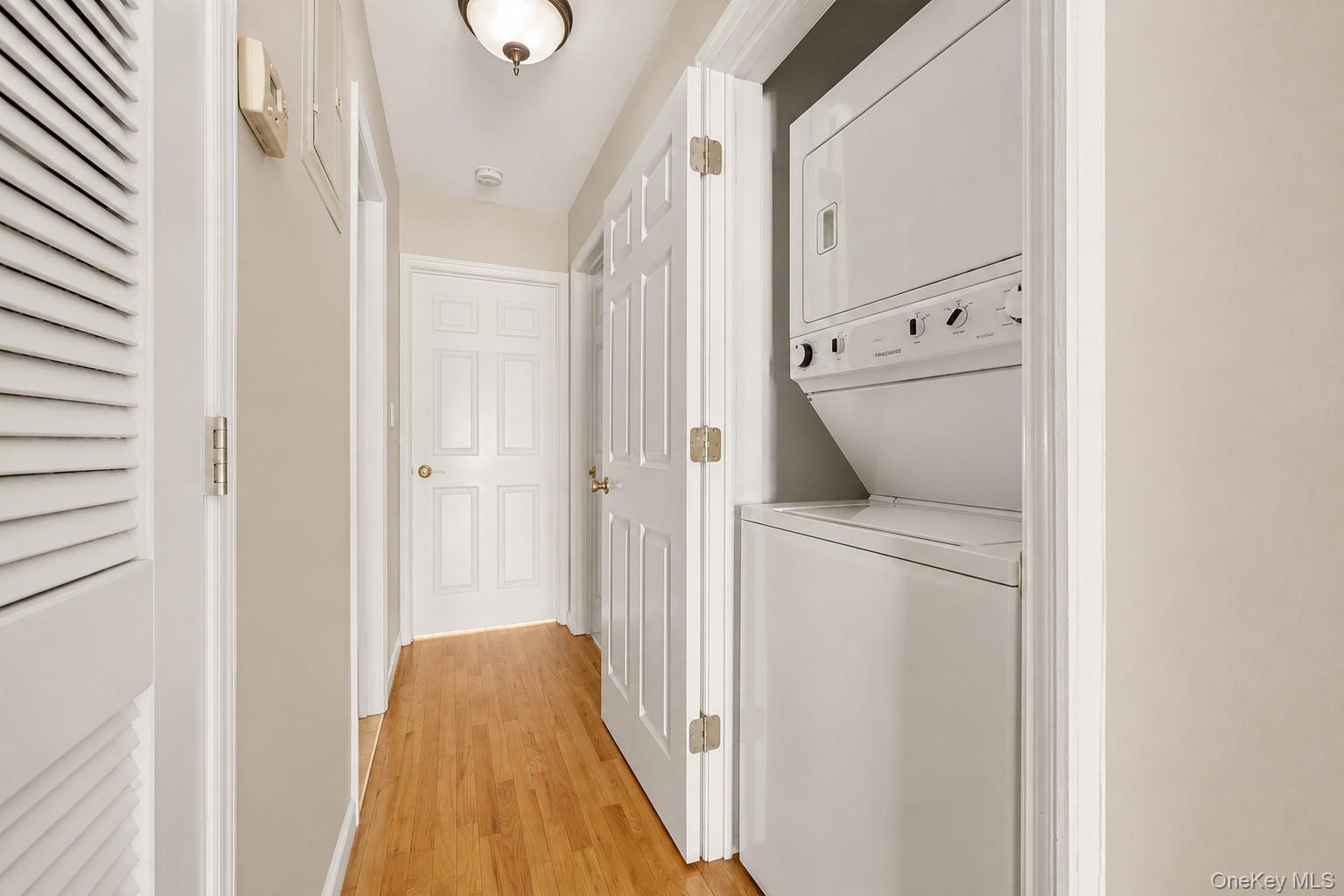 6 Pell Place, Unit 2 photo 13