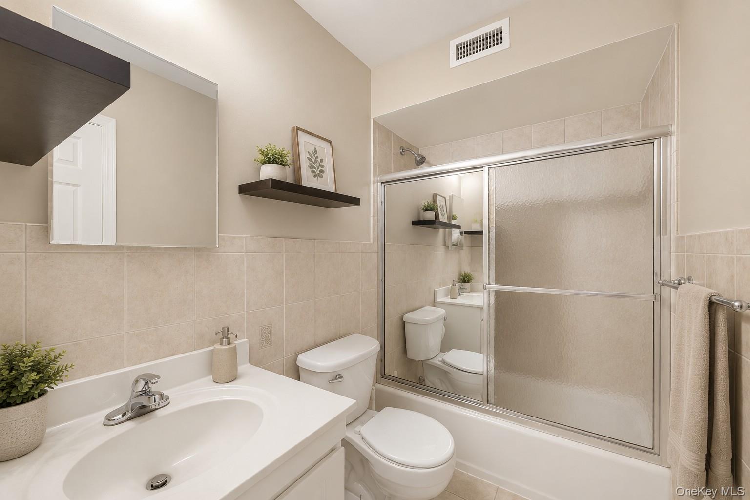 6 Pell Place, Unit 2 photo 12