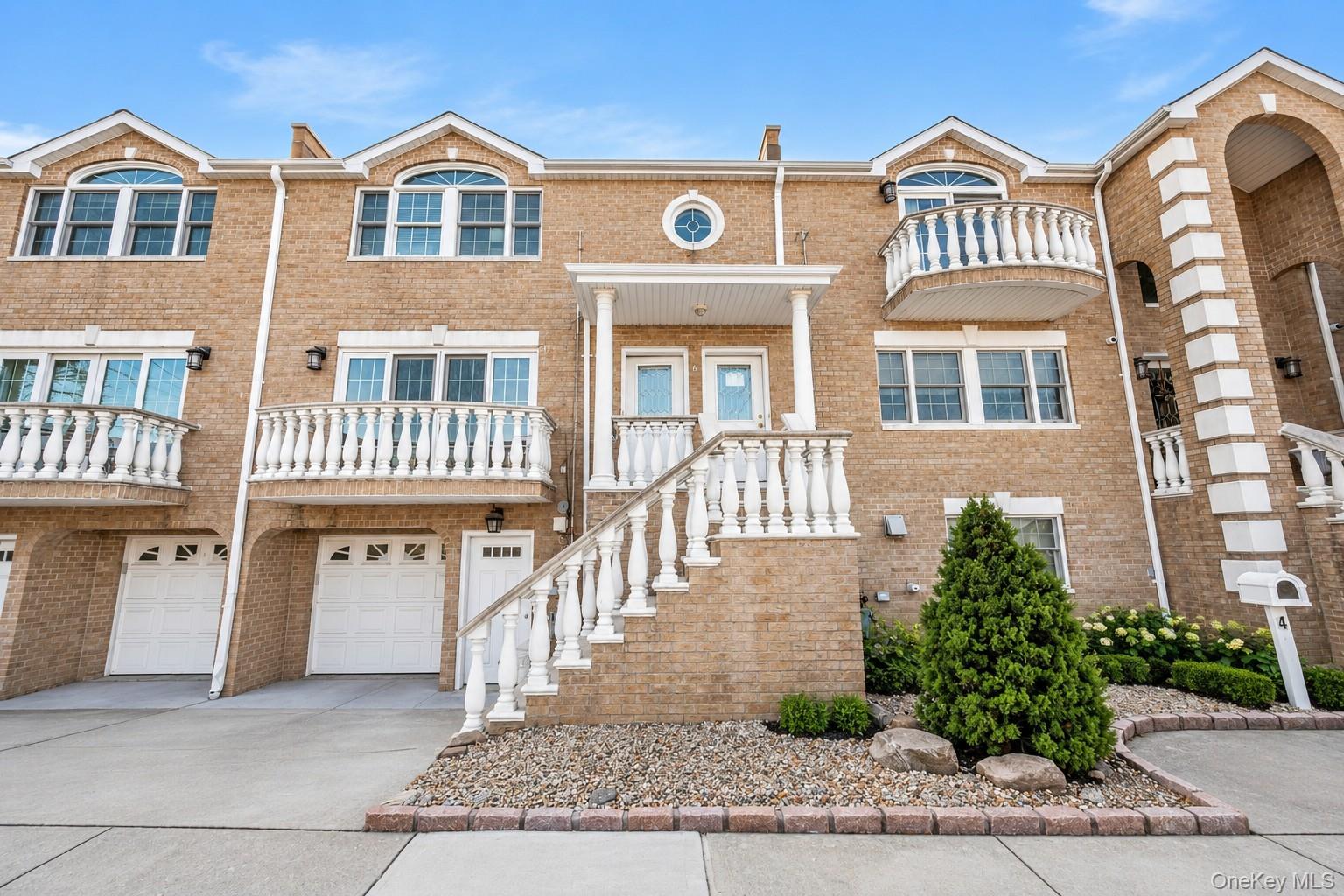 6 Pell Place, Unit 2 photo 2