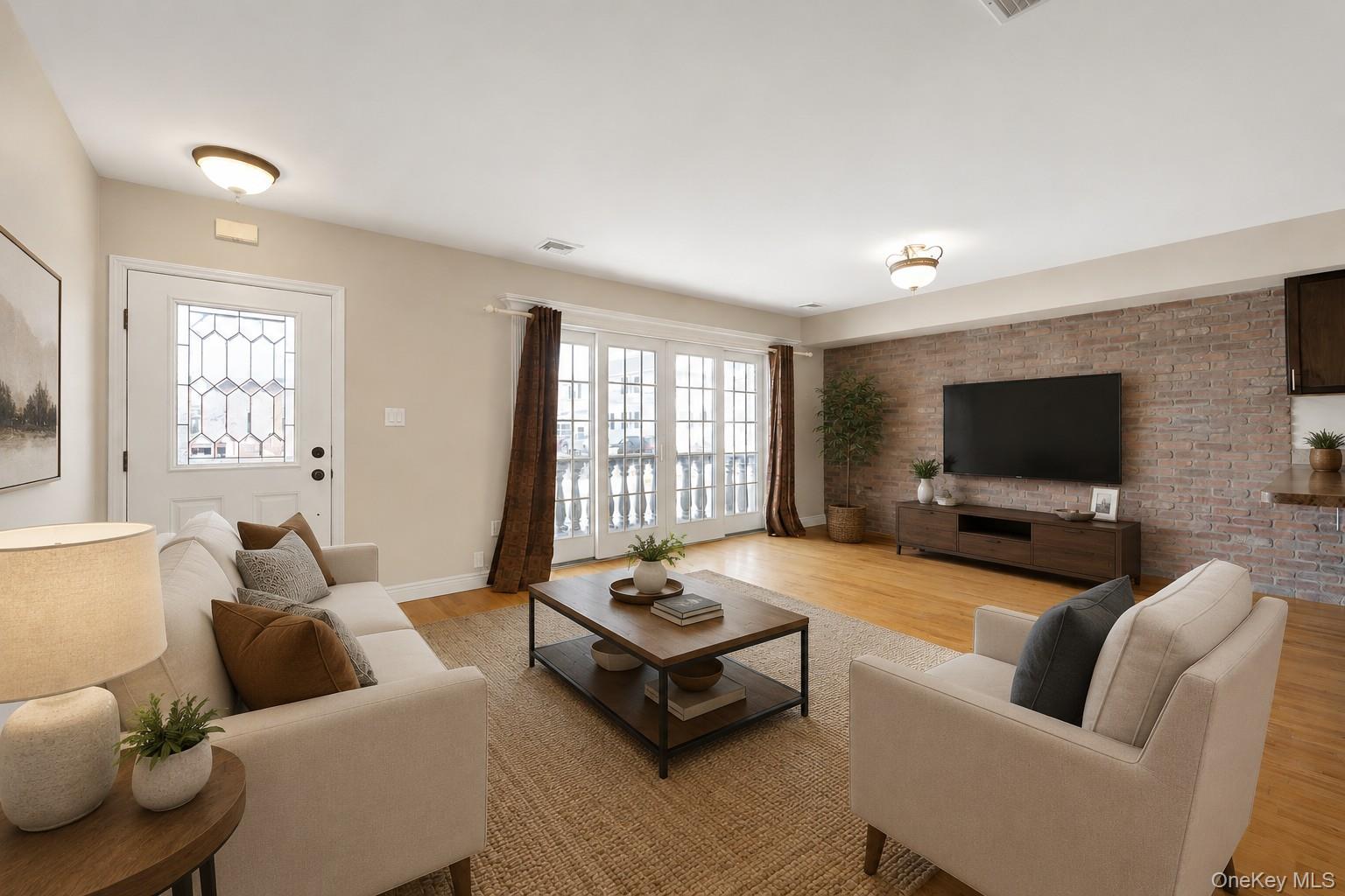 6 Pell Place, Unit 2 photo 3