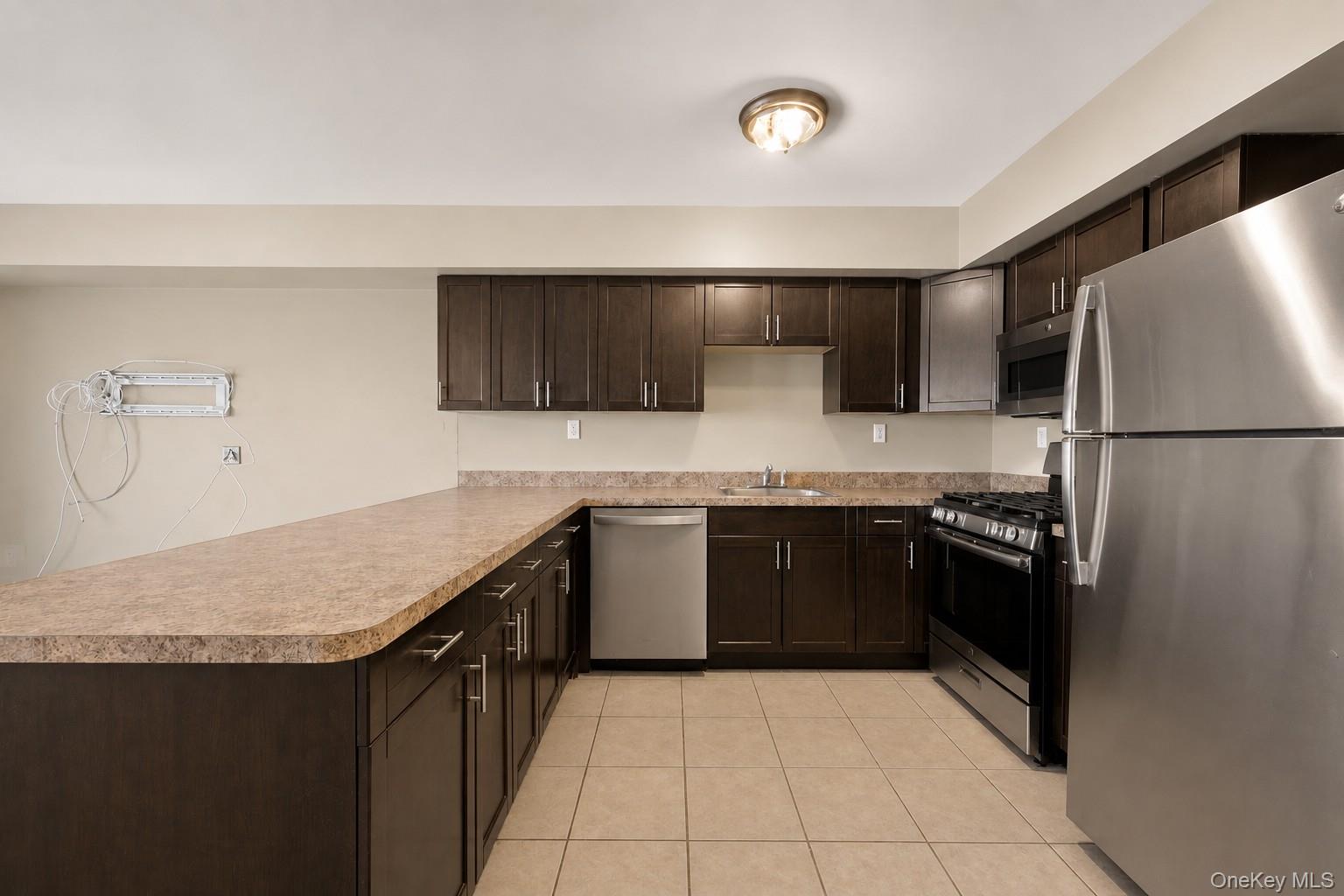 6 Pell Place, Unit 2 photo 7