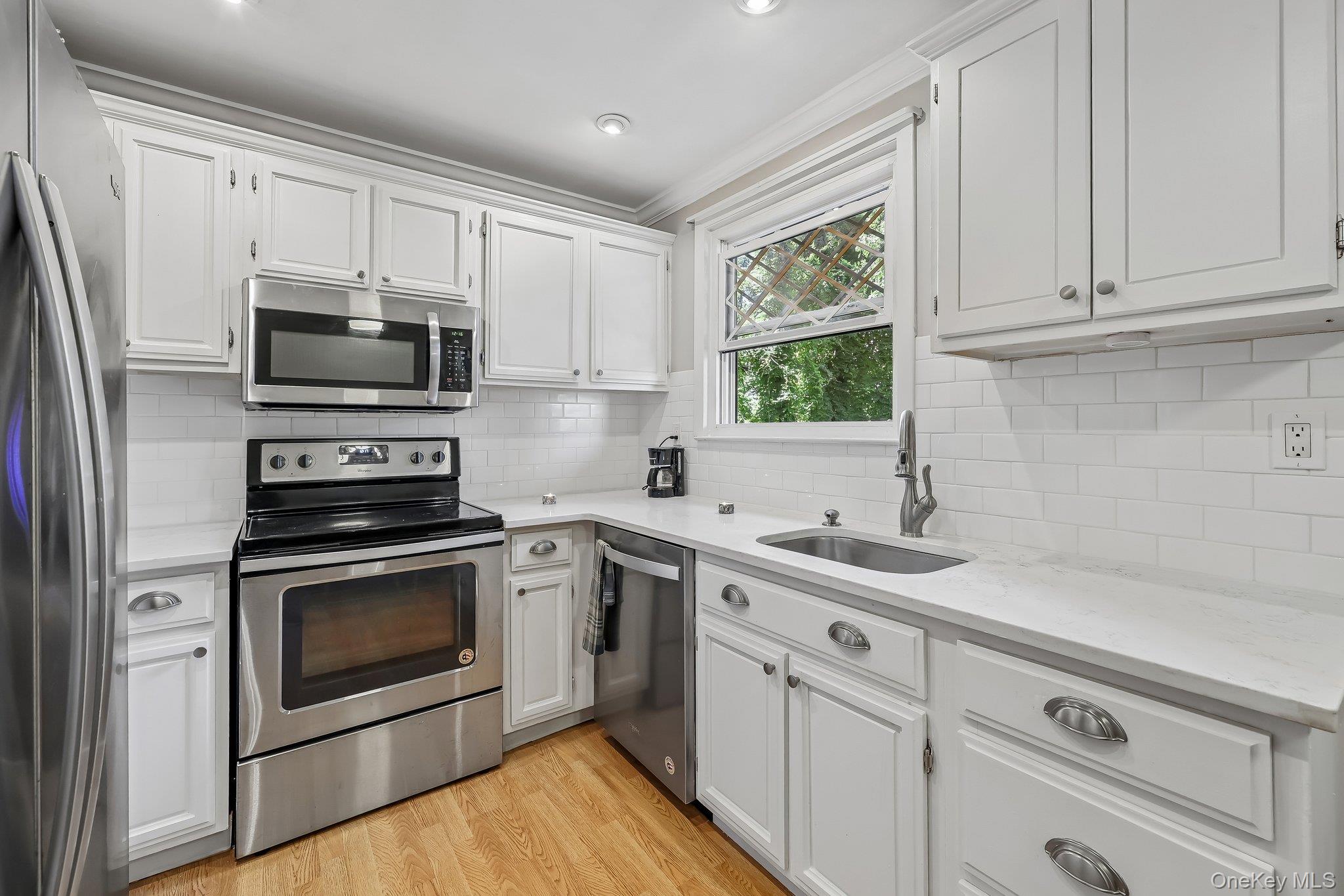 433 Sierra Vista Lane – For Rent photo 4