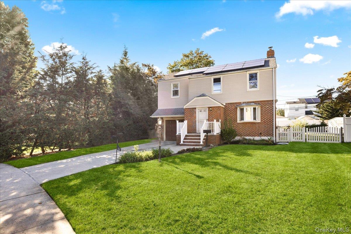 132 Nassau Street – For Sale photo 2