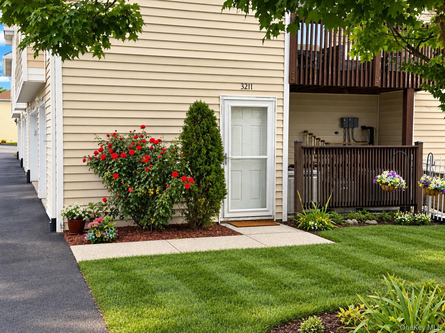 3211 Whispering Hills – For Sale