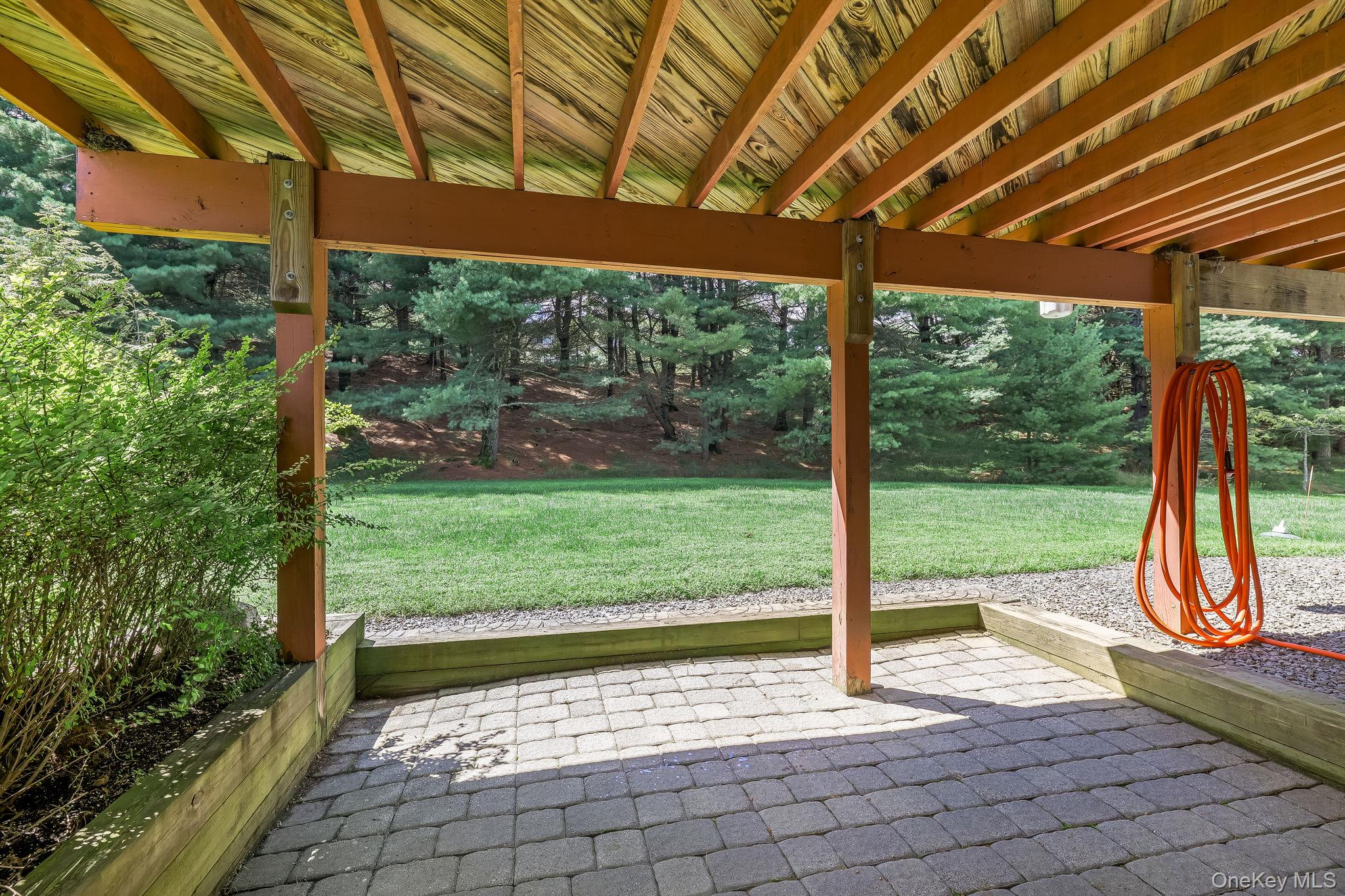 61 Lake Shore Drive S – For Sale photo 28