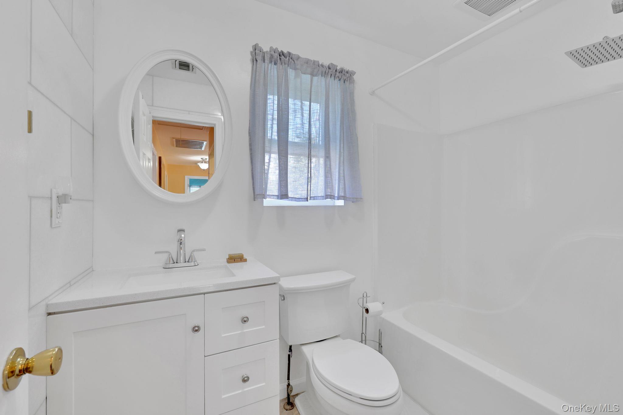 61 Lake Shore Drive S – For Sale photo 17