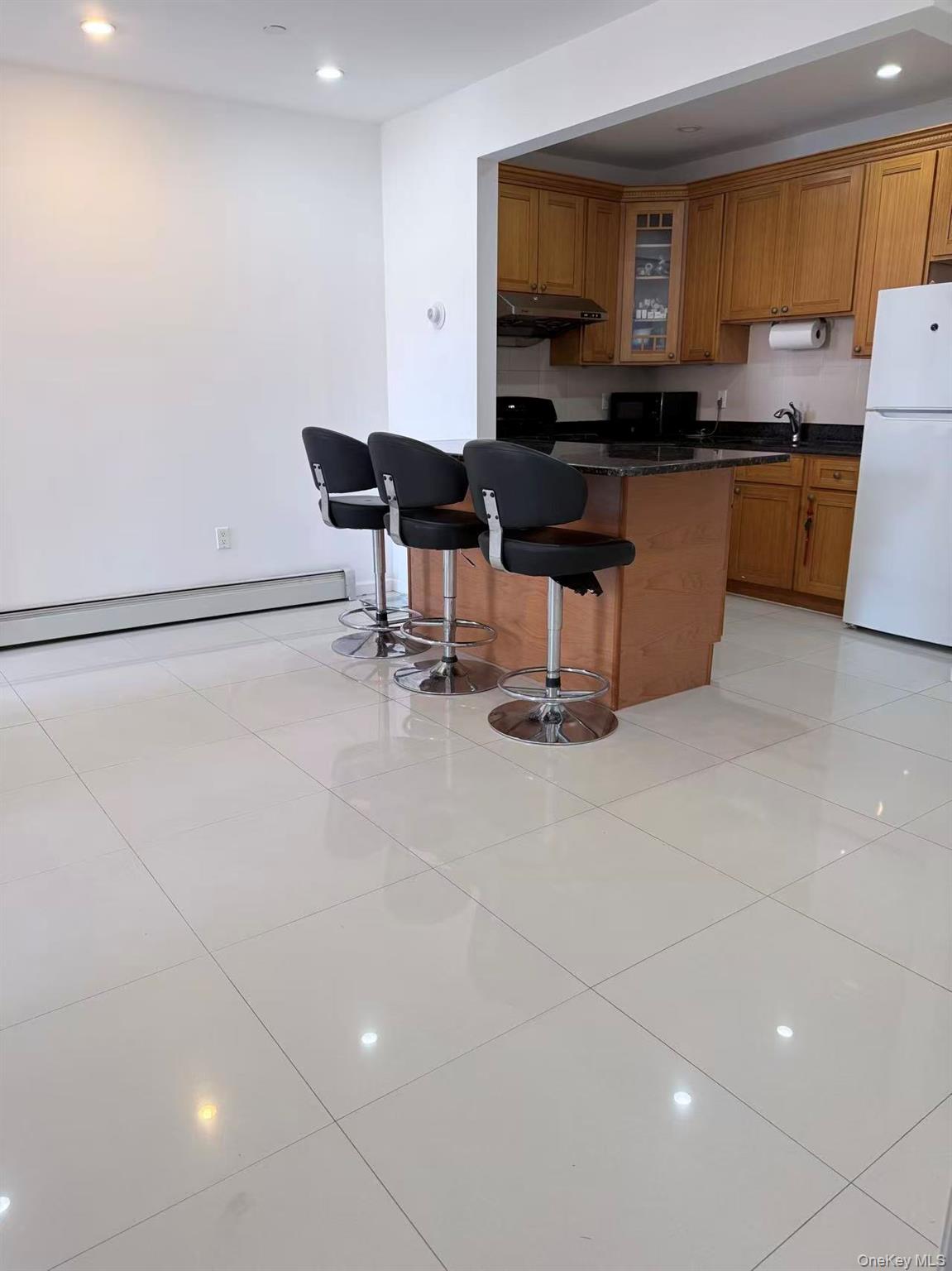 104-48 37th Drive, Unit 4D photo 5