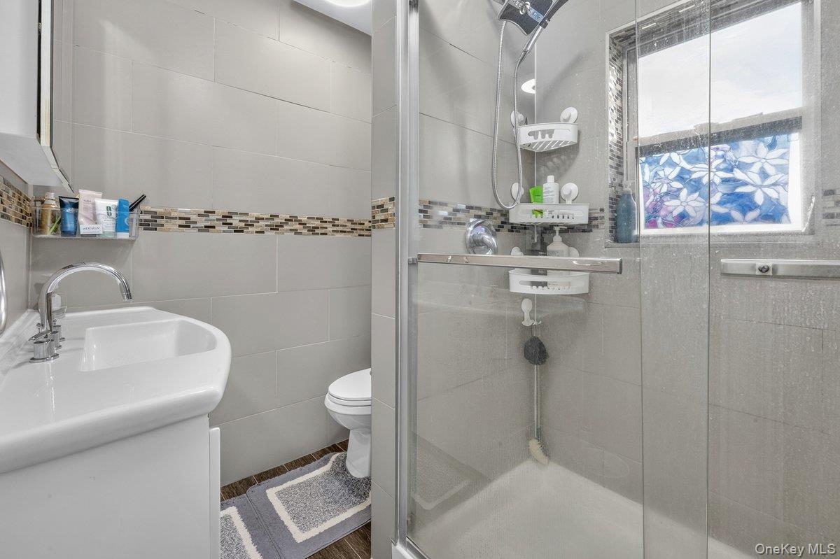 255 Cochran Place – For Sale photo 16