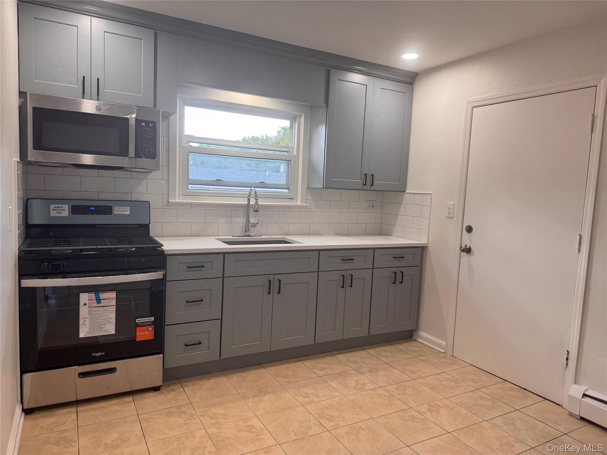 36 Congers Road, Unit 4 photo 4
