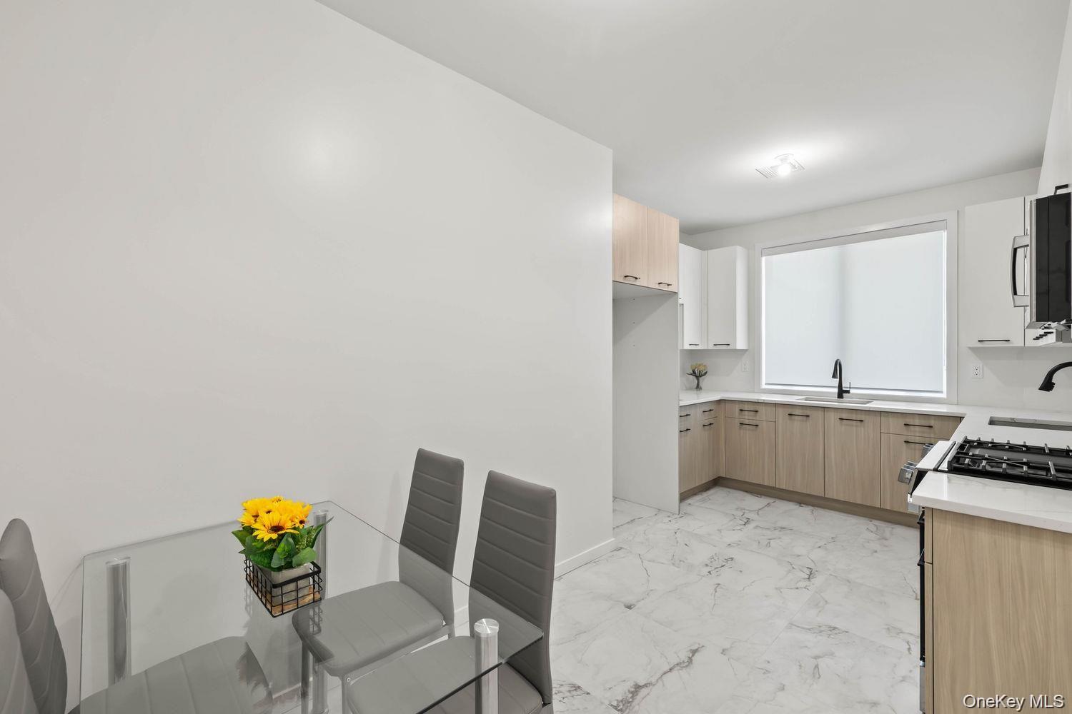 472 W Central Avenue, Unit 105 photo 6