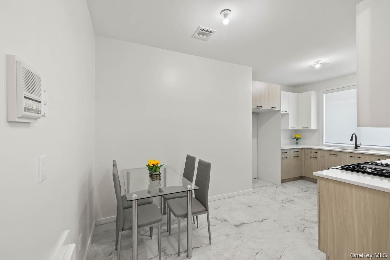 472 W Central Avenue, Unit 105 photo 5