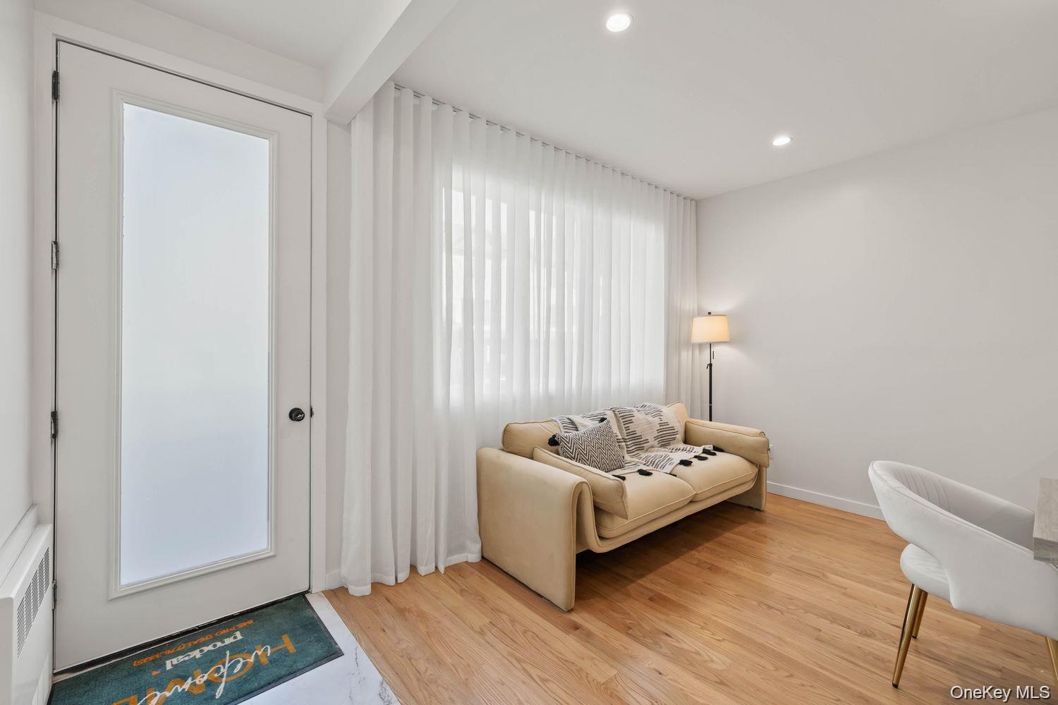 472 W Central Avenue, Unit 105 photo 4