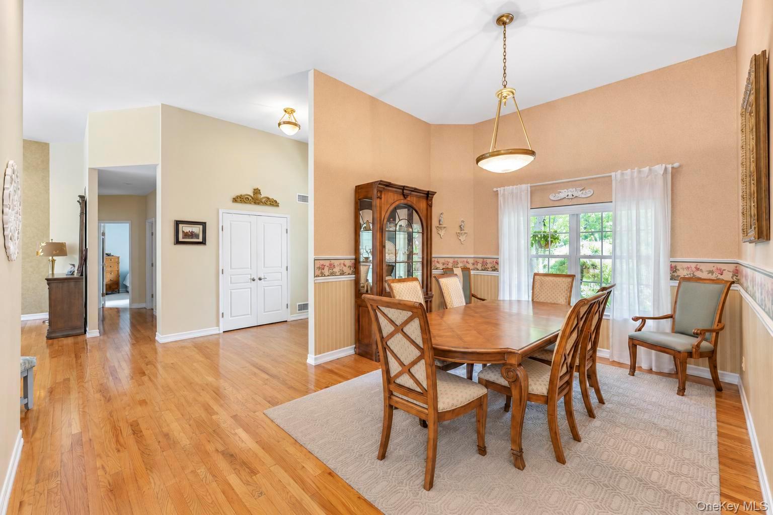 7 Wood Hollow Drive – For Sale photo 4