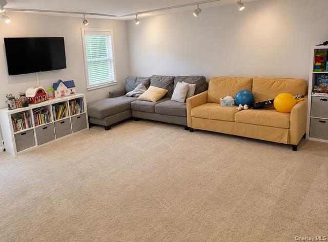 3001 Canterbury Way – For Rent photo 14