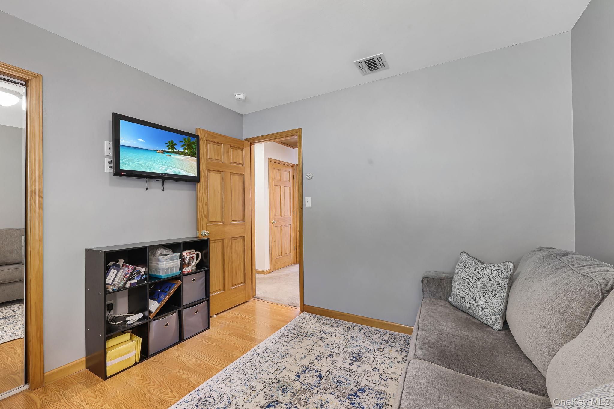 700 Oregon Trail – For Sale photo 17