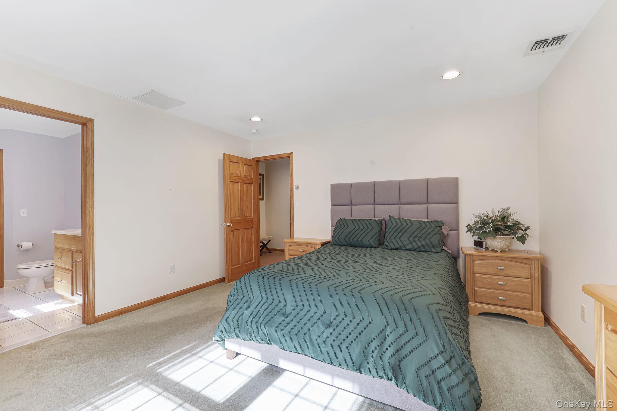 700 Oregon Trail – For Sale photo 21