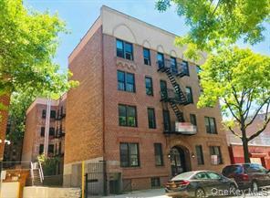 132-30 Sanford Ave, Unit 3B photo 2