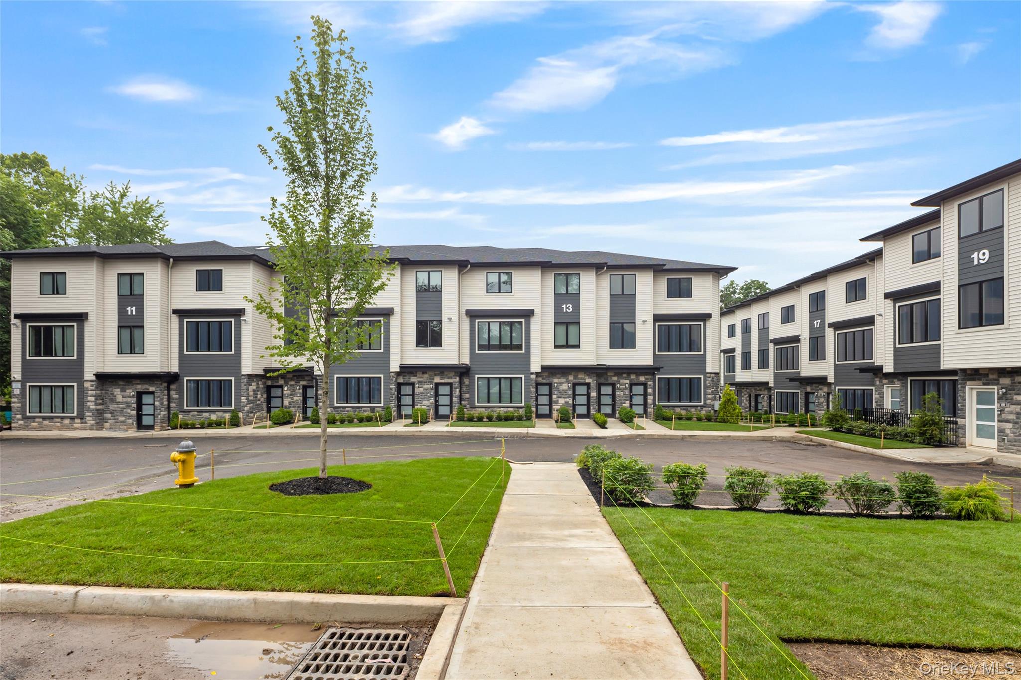 17 Lazer Court, Unit 103