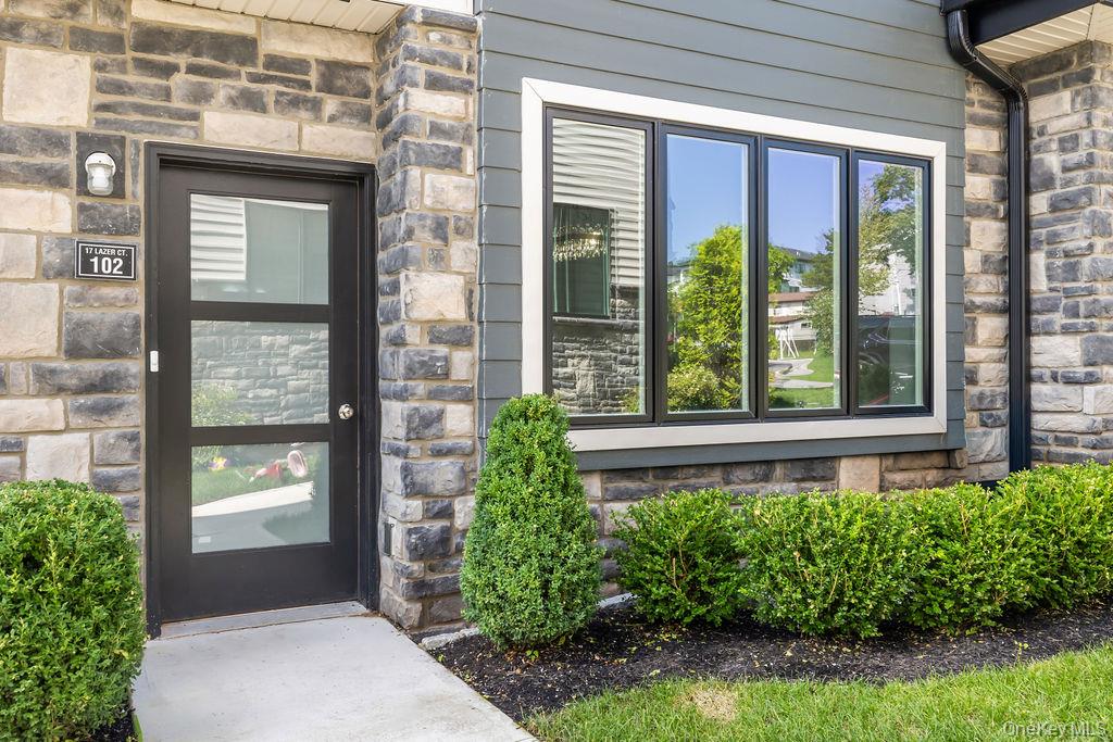 17 Lazer Court, Unit 103 photo 2