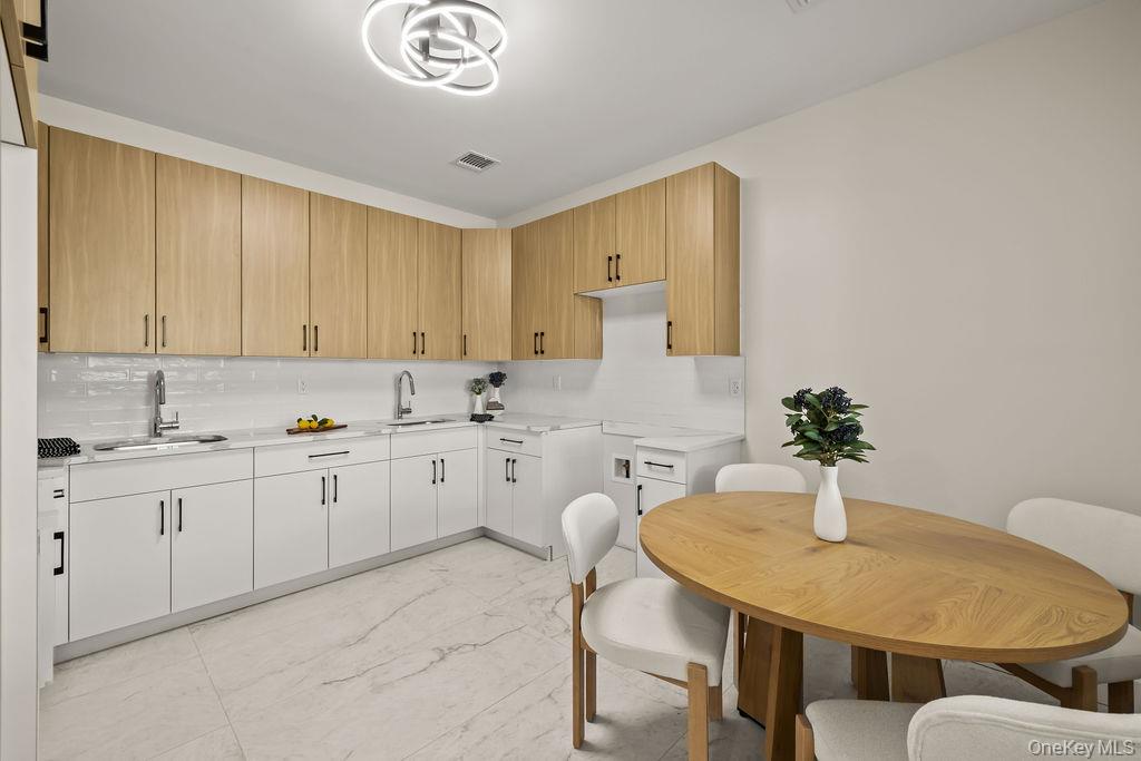17 Lazer Court, Unit 103 photo 7