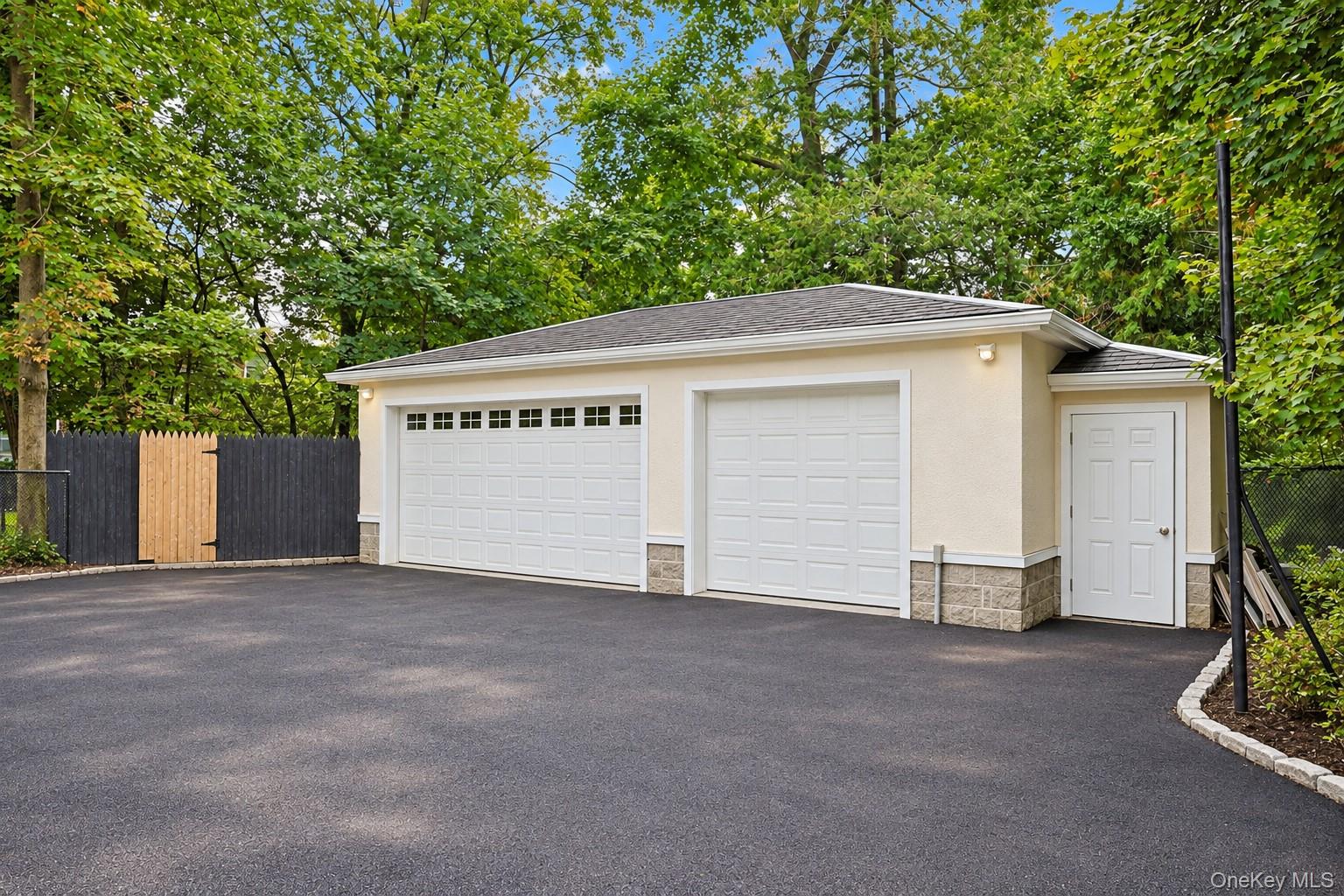 50 Forest Circle – For Sale photo 17