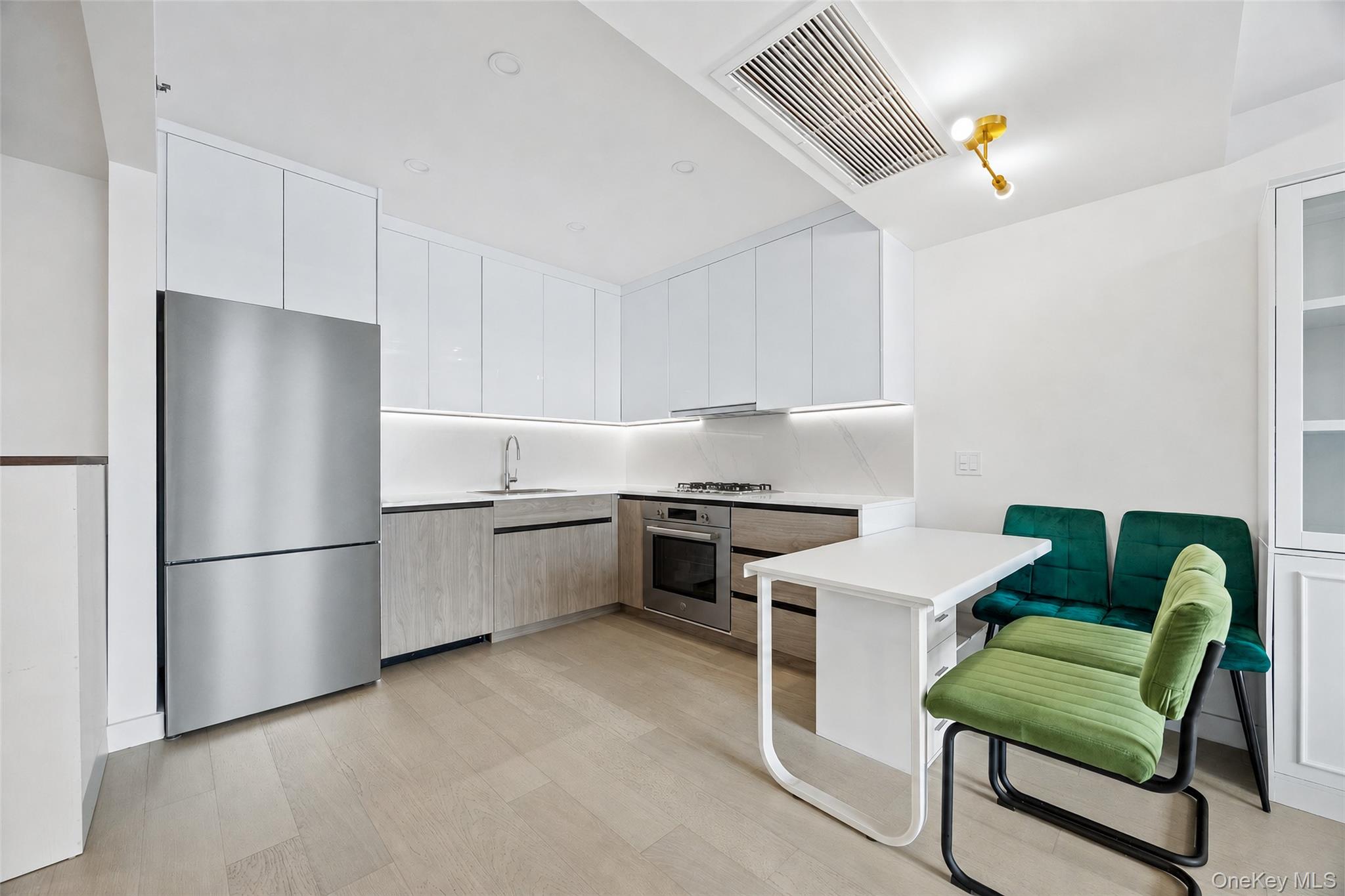 14449 Northern Boulevard, Unit 608 photo 9