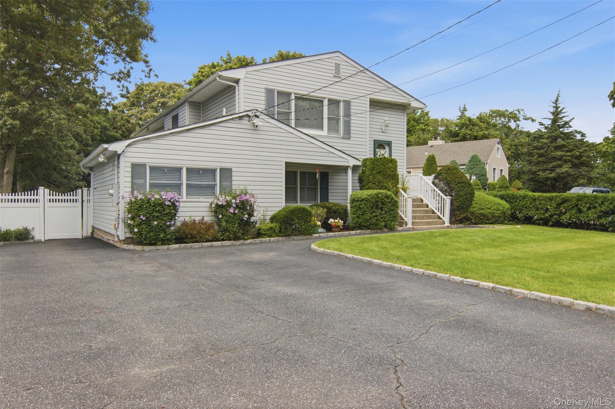 224 Holbrook Avenue – For Sale photo 4