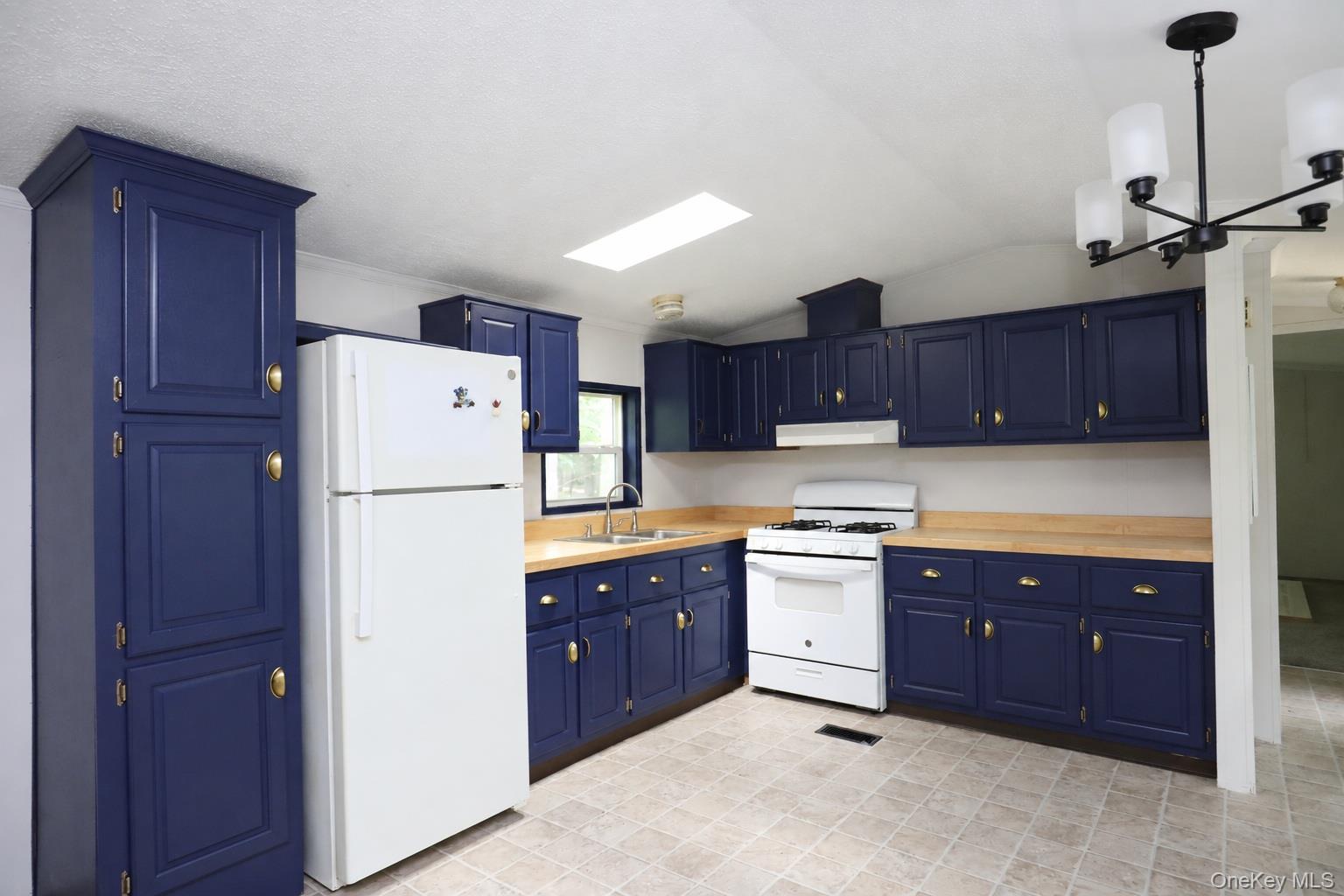 130 Timberwall Road, Unit #37 photo 4