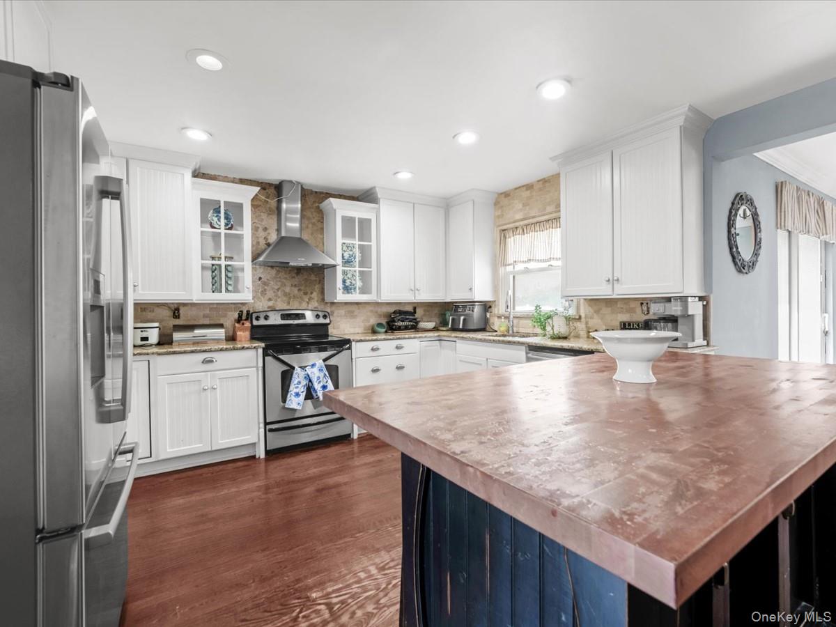 1262 Barberry Road – For Sale photo 2