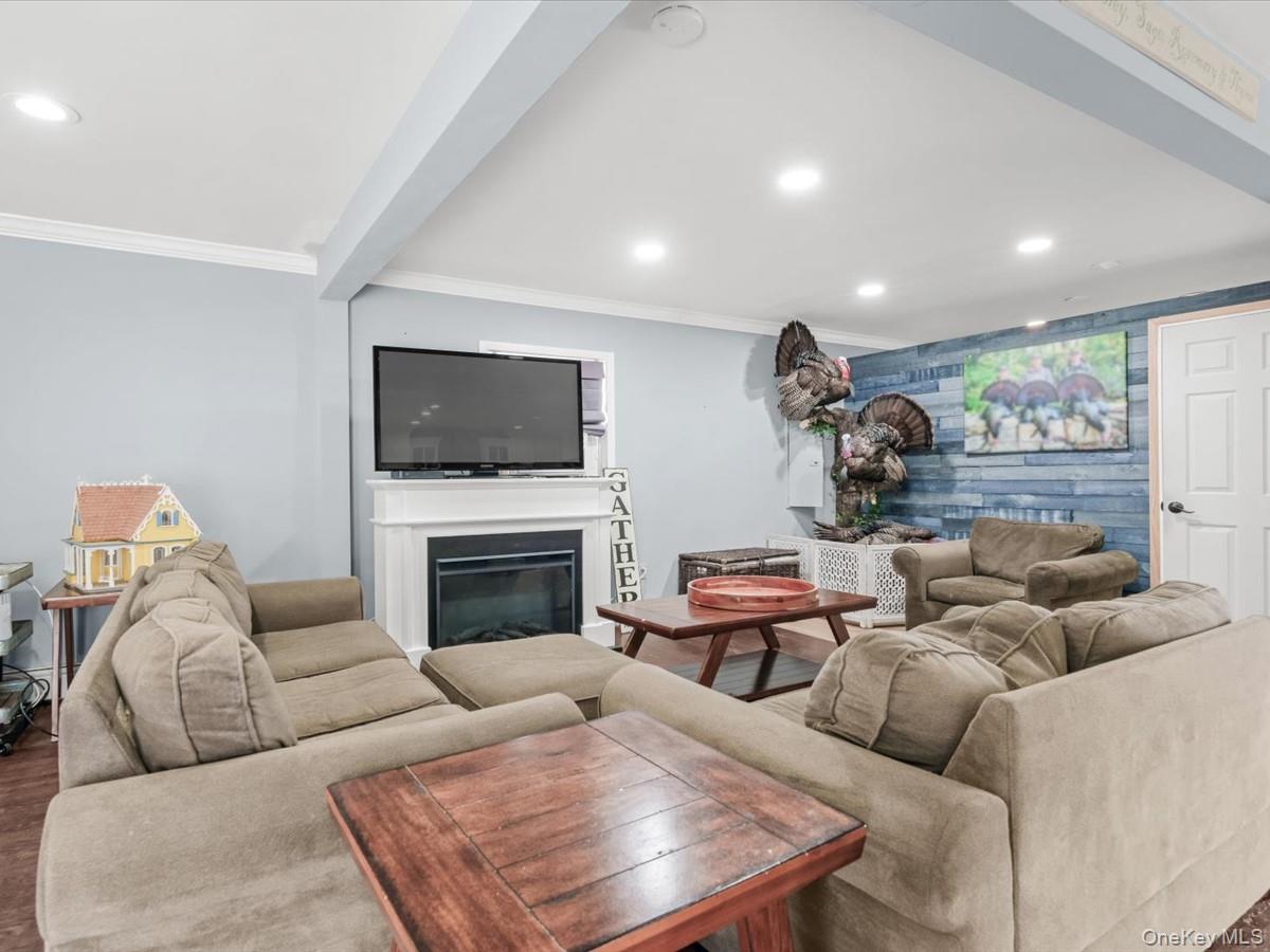 1262 Barberry Road – For Sale photo 4