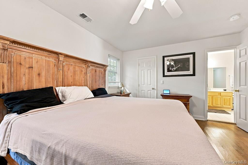 90 Mulberry Common – For Sale photo 17